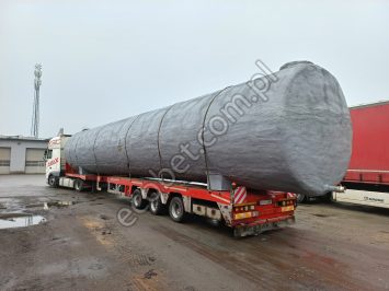 Ocieplony zbiornik o pojemności 112 000 litrów z wężownicą