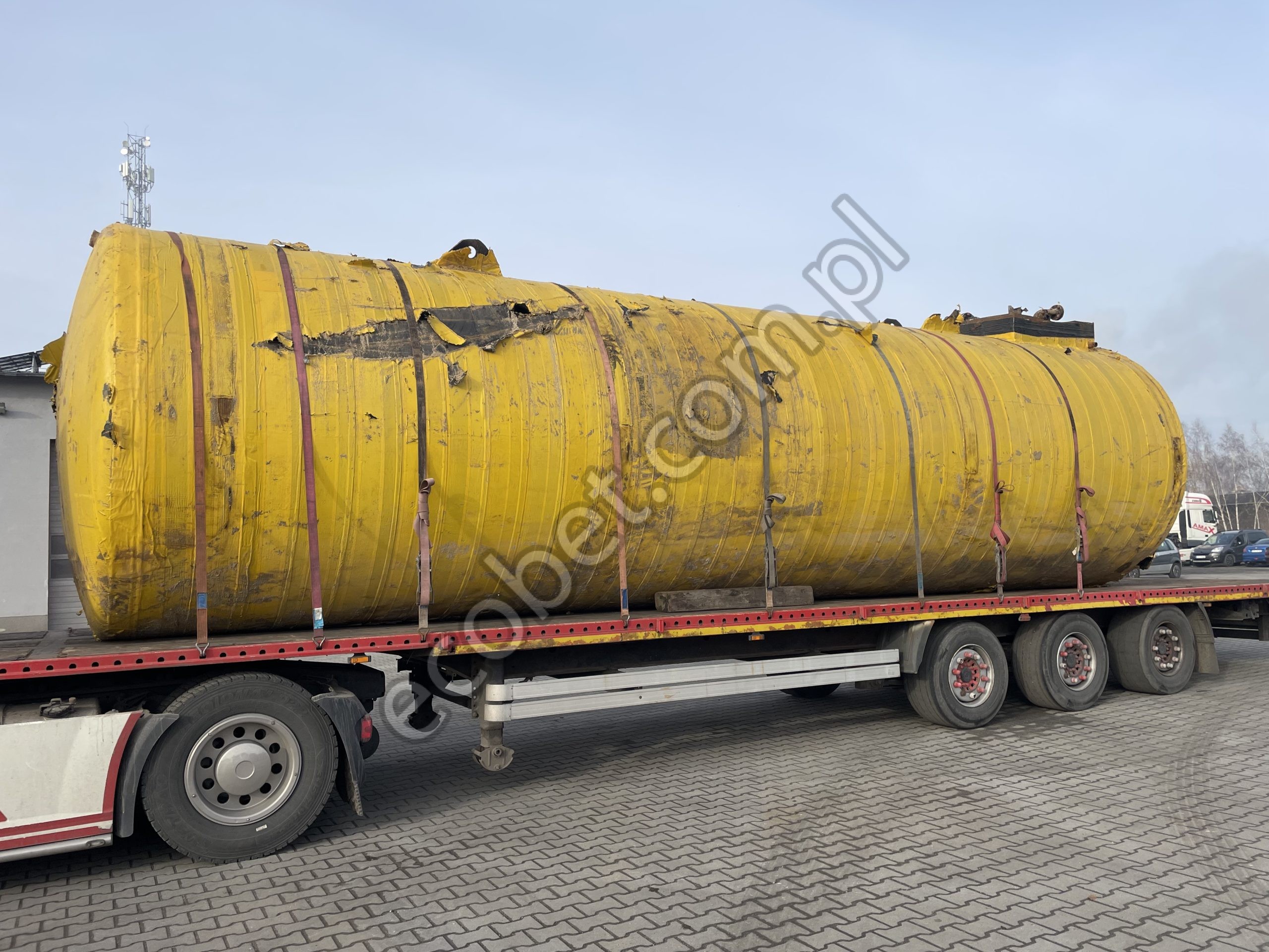 dwupłaszczowy zbiornik stalowy 50 000 l do montażu podziemnego