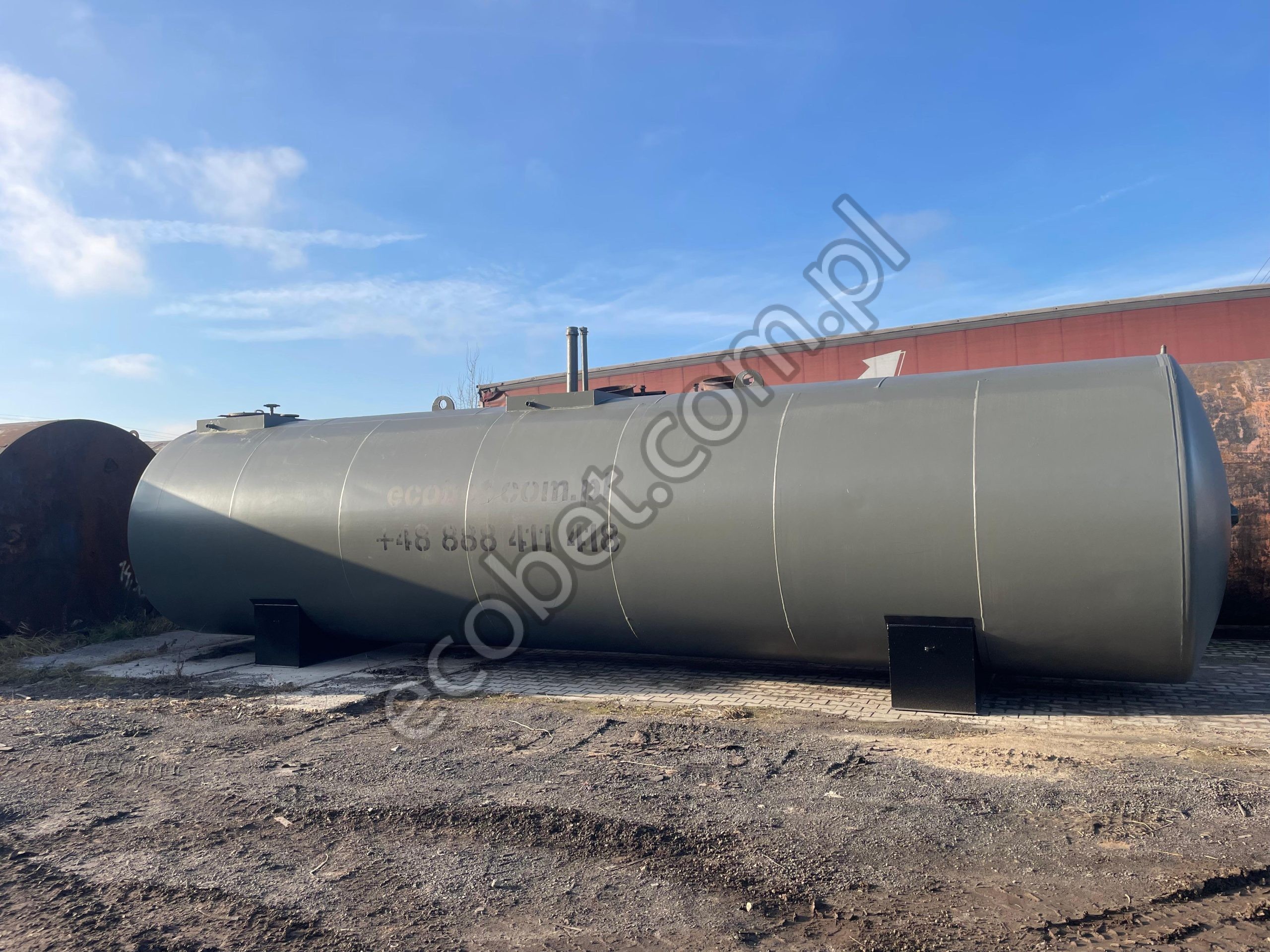 stalowa podpora zbiornika 50 m3 dwupłaszczowego na paliwo