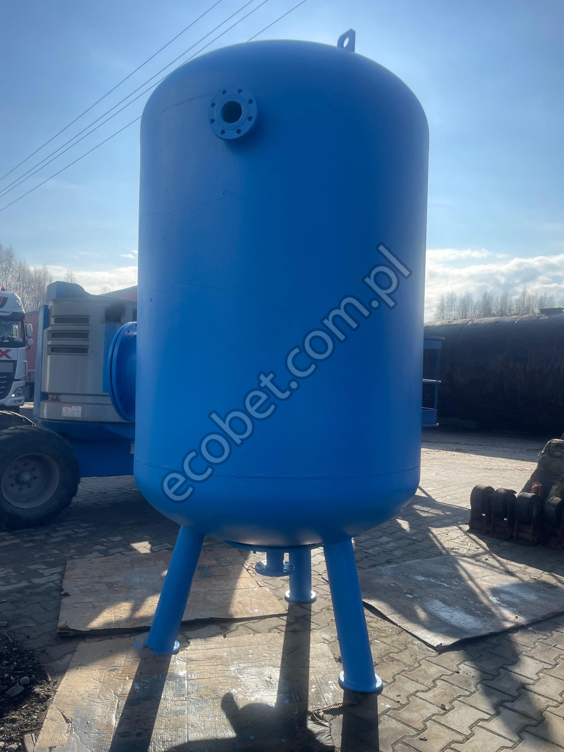 Gotowy zbiornik 3200l do transportu